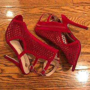 Red cut out heel